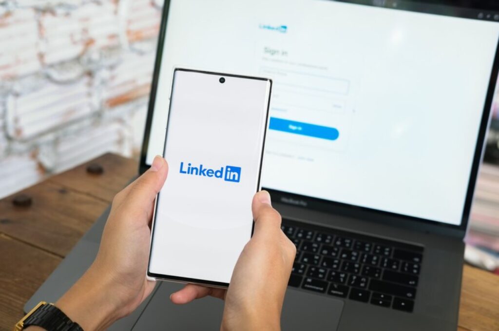 how to delete experience on linkedin