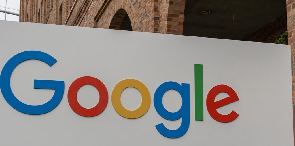Google refunds advertisers after report of low-quality ads