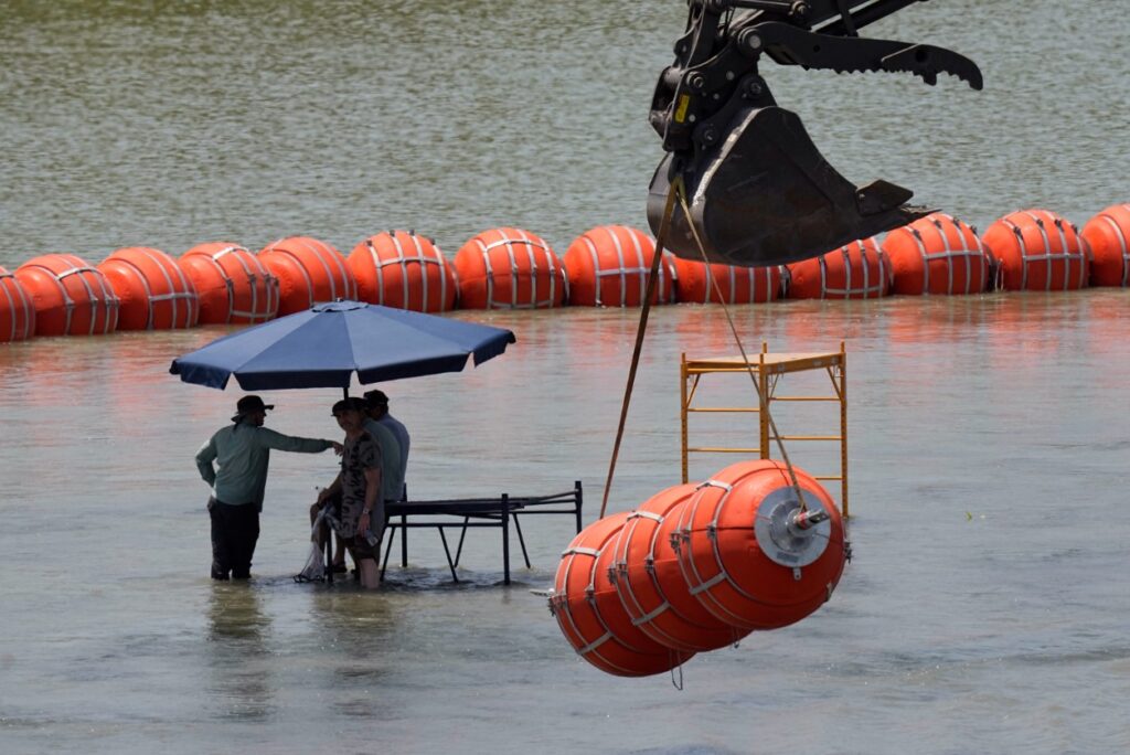 Texas’ Floating Barriers Win Public Support, DOJ Sues State