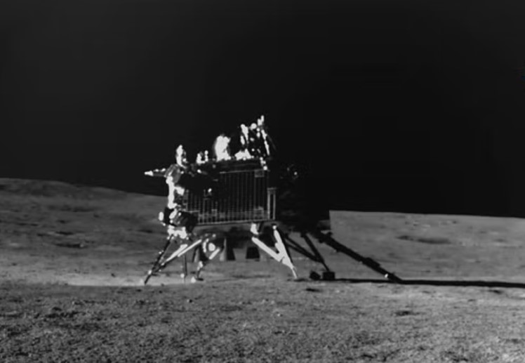 India’s moon rover completes its walk, sends back data for analysis