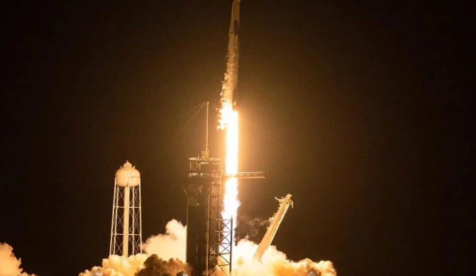 SpaceX launches 22 Starlink satellites in record-breaking mission