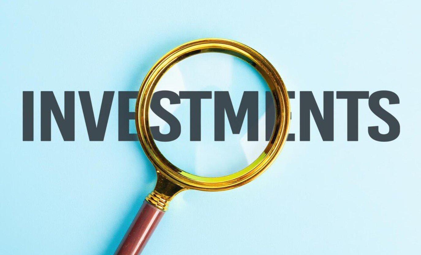 The Pros and Cons of Alternative Investments: Is it Right for You? 1 Alternative Investments