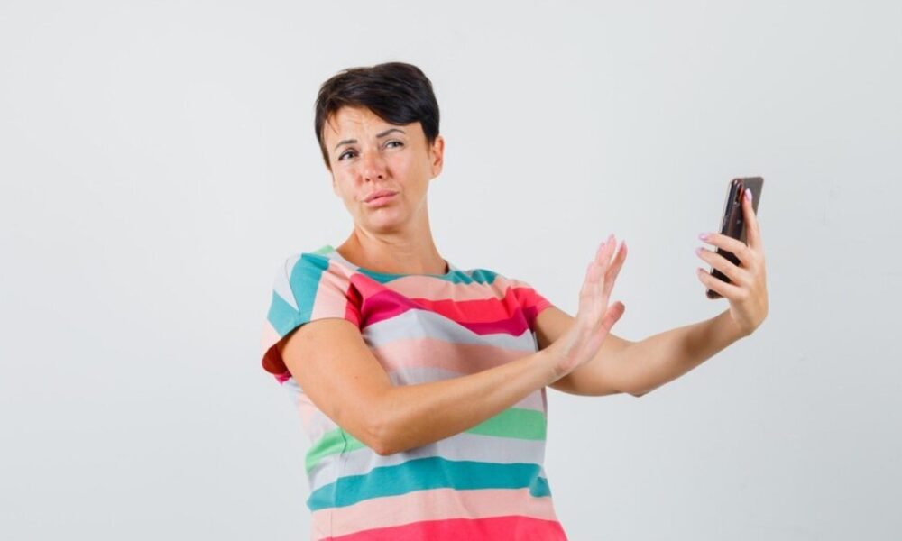 How to Block Someone on Instagram Without Them Knowing?