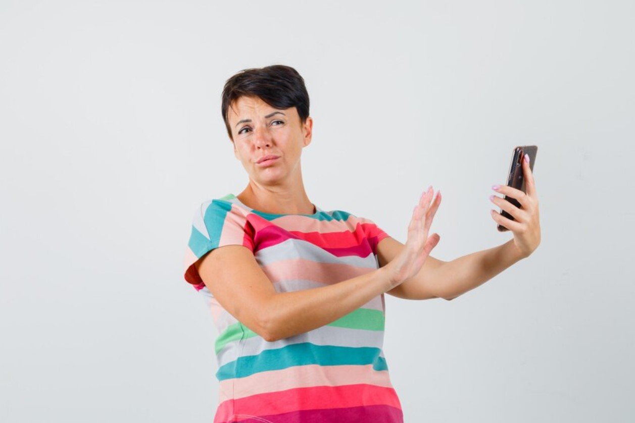 How Do I Unfollow Someone On Instagram Without Them Knowing: Complete Guide & Key Details