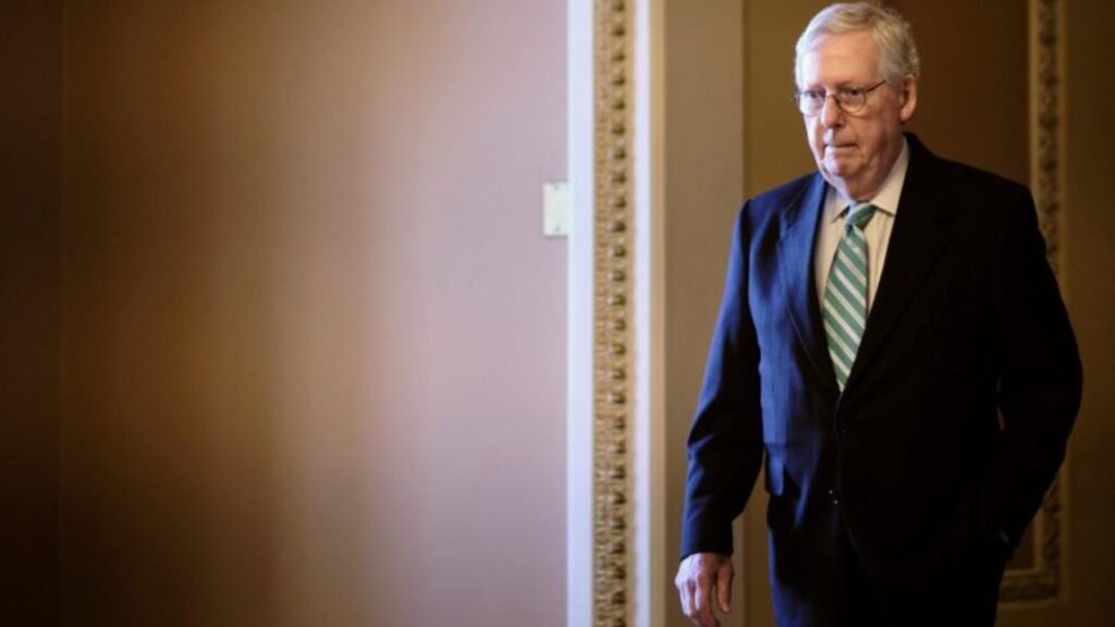 Mitch McConnell faces backlash from Kentucky crowd amid health concerns