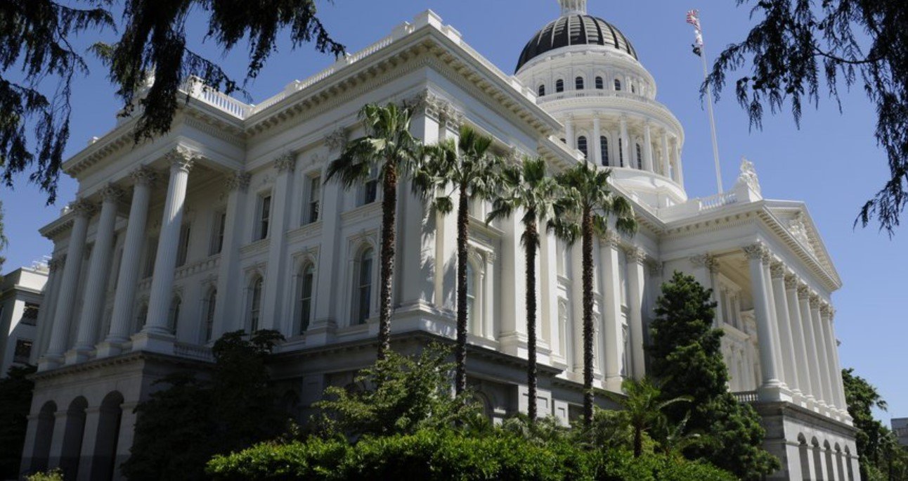 California Assembly Approves Bill to Extend Unemployment Benefits to Striking Workers