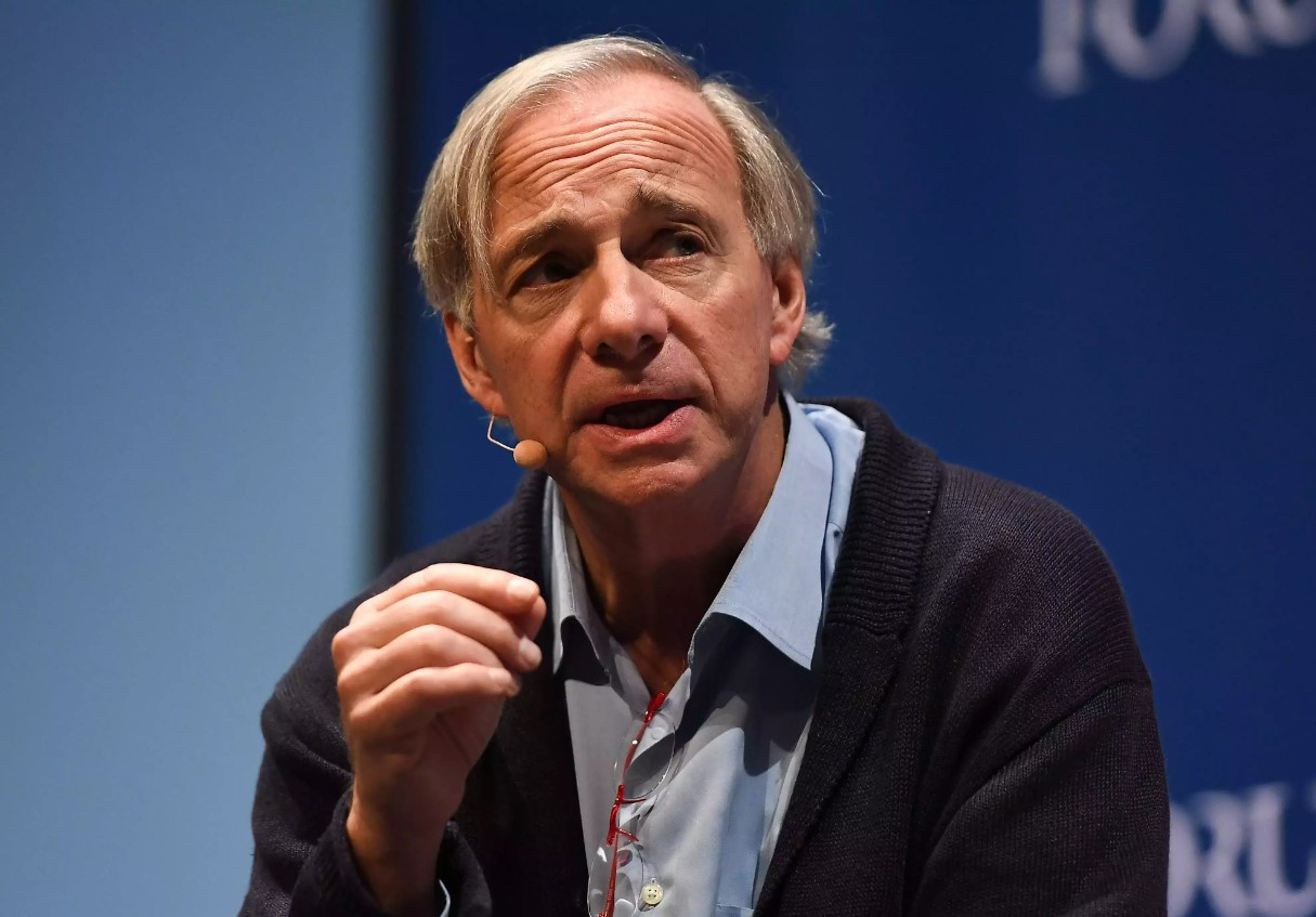 Ray Dalio advises new investors to diversify and brace for disruptions