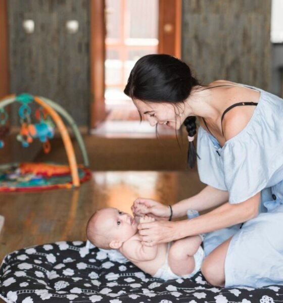 What to Expect From Your 1-Day Old Baby: Development and Care Tips