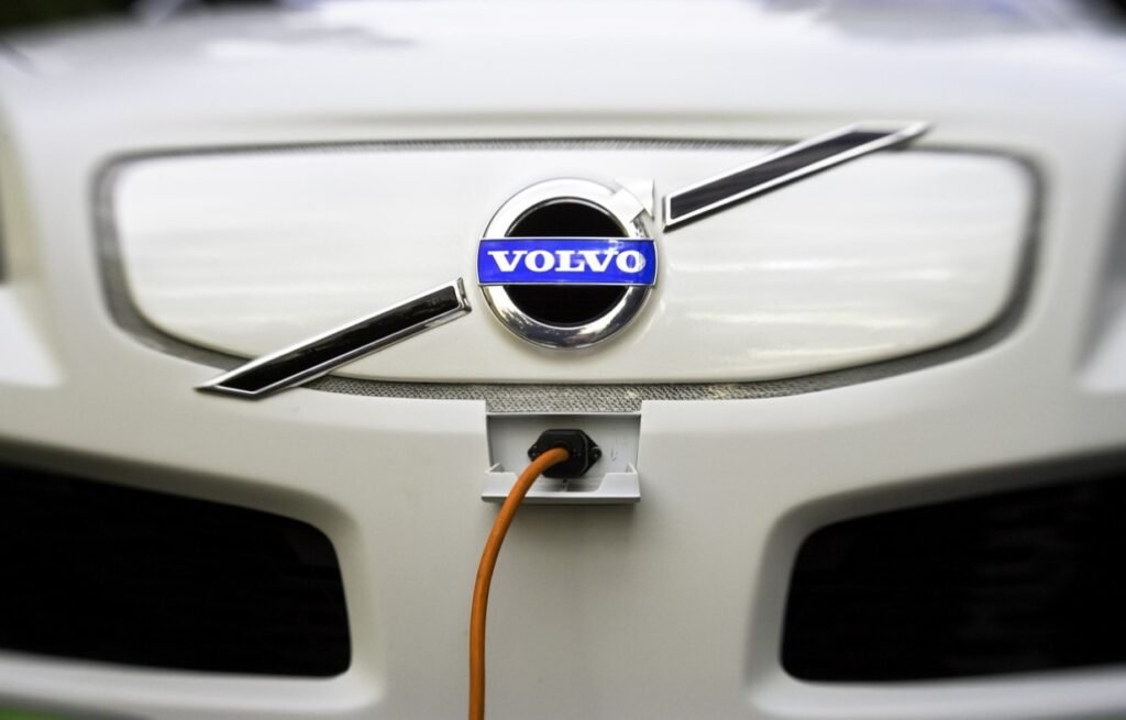 EIB boosts Volvo’s electric vehicle research with €500 million loan