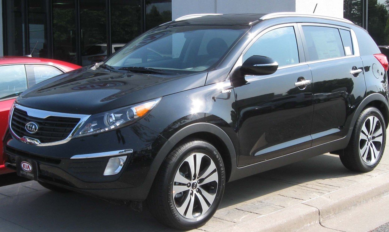 Roof Moldings of Kia Sportage and Carnival May Fly Off at High Speeds 5 Roof Moldings of Kia Sportage and Carnival May Fly Off at High Speeds